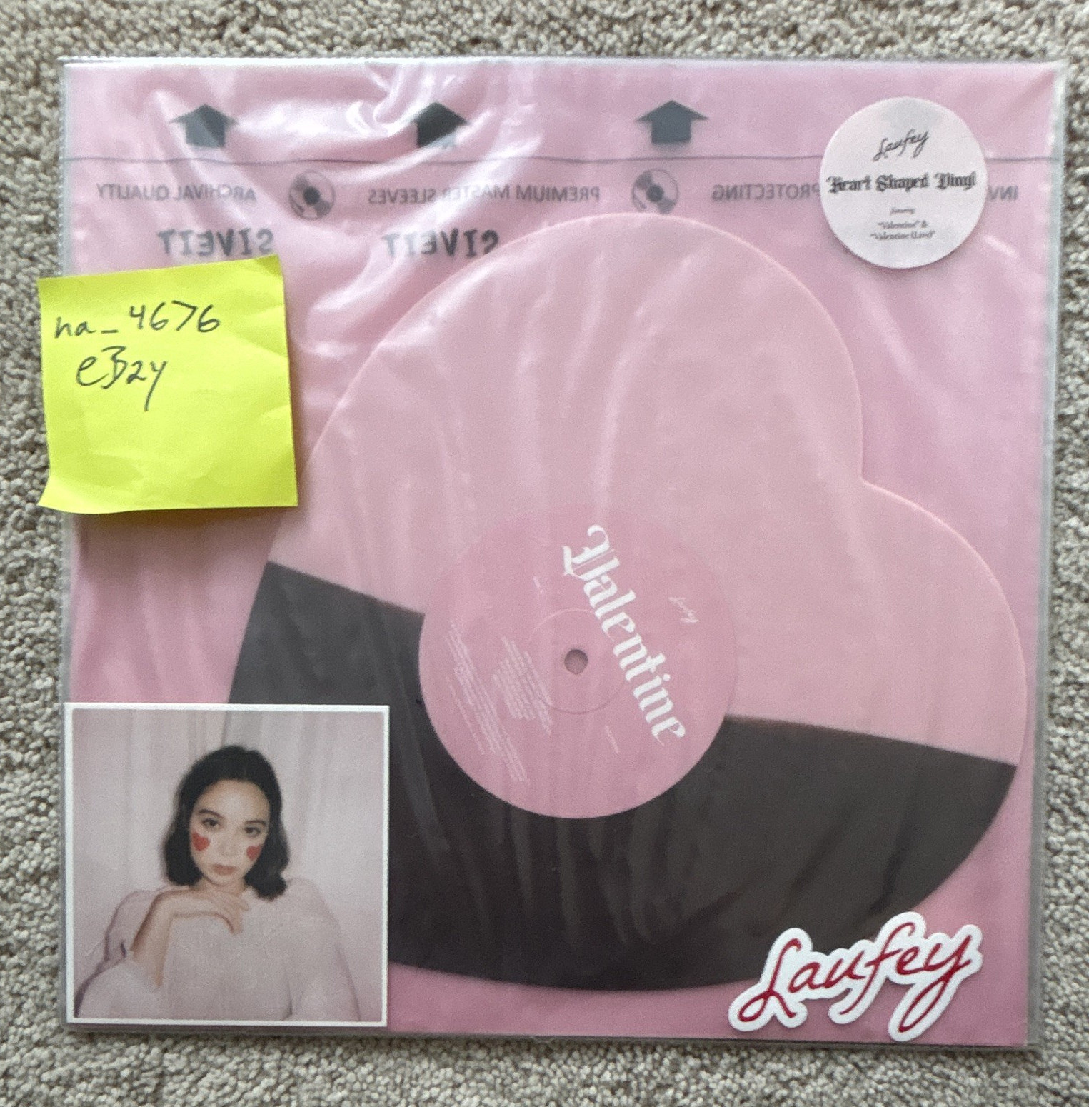 LAUFEY Valentine Heart Shaped Pink & Black Colored Vinyl Record Single MINT